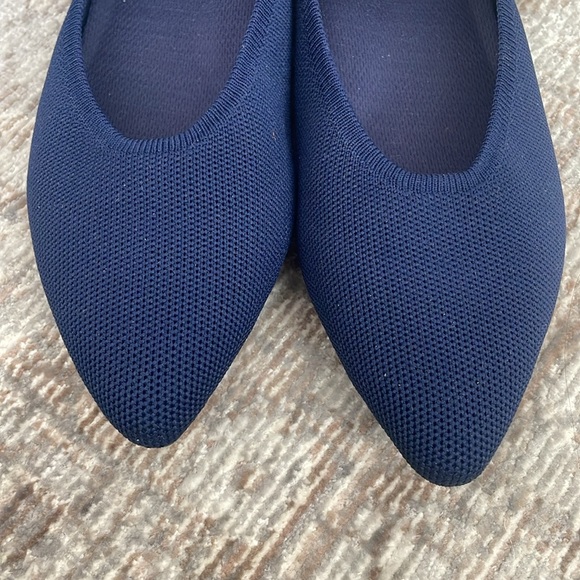 Dream Pairs Women's Navy Flats - Picture 2 of 4